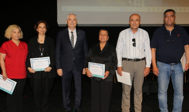 Balcalı'da 25. Yılını Dolduran Çalışanlara Plaket Verildi