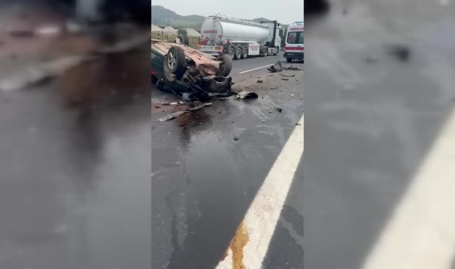 Otomobil Tıra Arkadan Çarptı:2 Yaralı