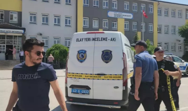 Okulda Cinayet:Öğretmen Öldürüldü
