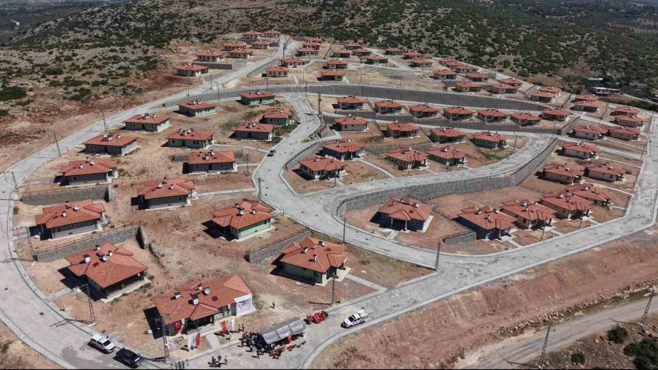 Depremzedeler Evlerine Kavuştu