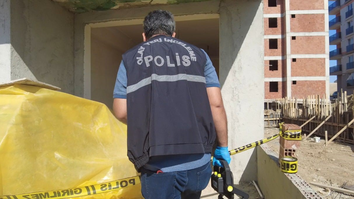7’nci Kattan Düşen İşçi Hayatını Kaybetti