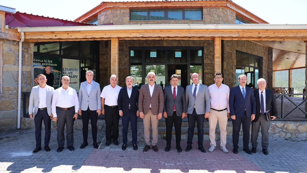 Sağlık-Sen'den Sağlık Çalışanına Şiddet Tepkisi:''Cezasız Kalmayacak''