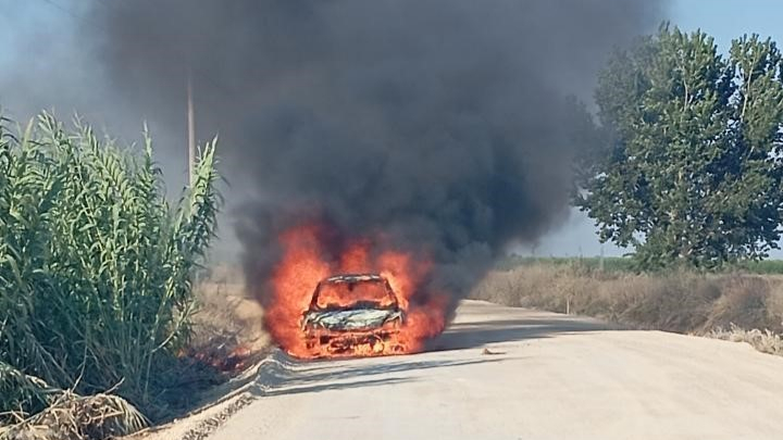 Otomobil Alev Alev Yandı