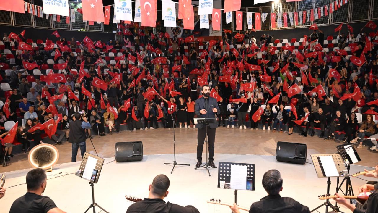 Cumhuriyet Korosu Atatürk'ün Sevdiği Şarkıları Seslendirdi