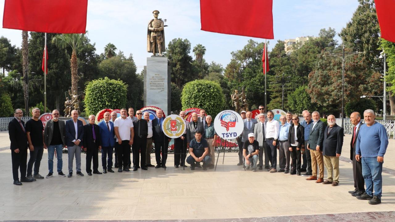 Gazeteciler, Mustafa Kemal Atatürk'ü Andı