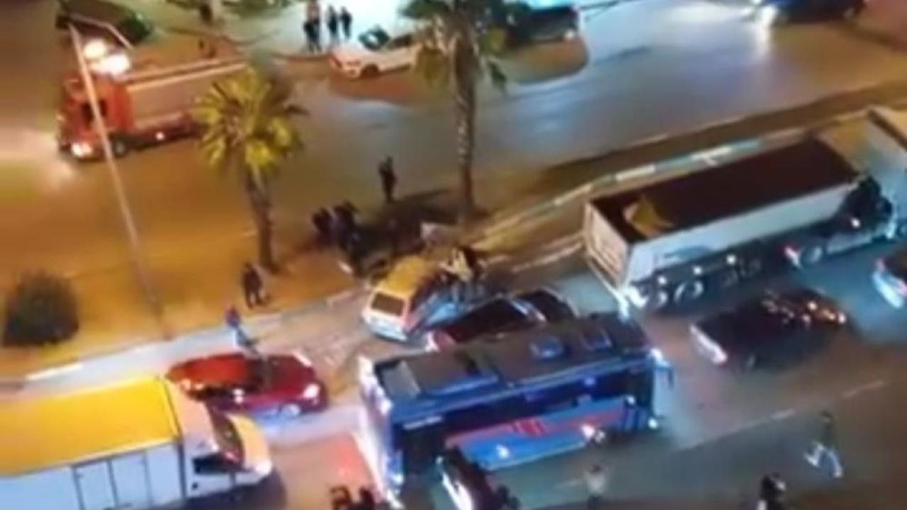 Otomobil Tıra Arkadan Çarptı:Sürücü Yaralı