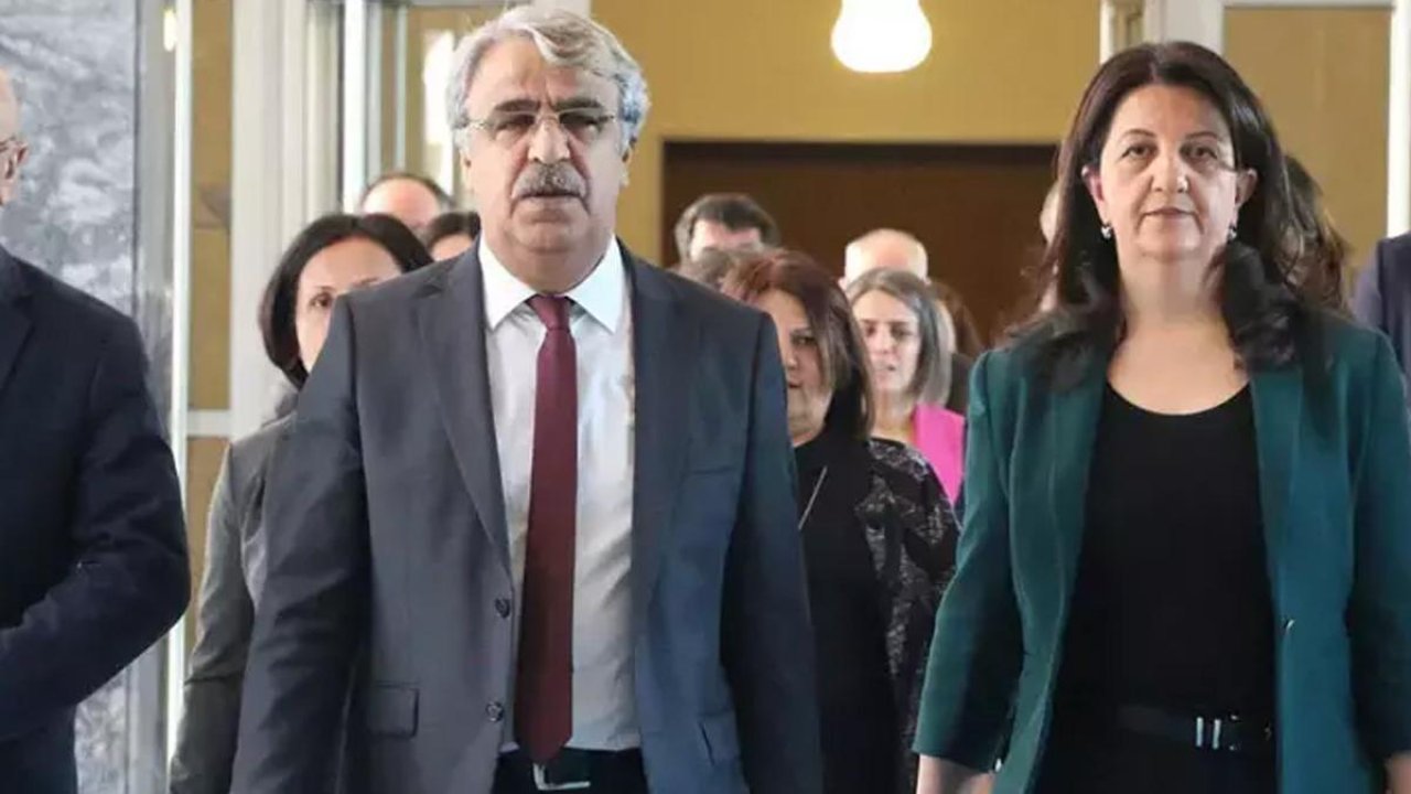 DEM Parti'den Sürpriz Ziyaret! Heyet İmralı'ya Gitti