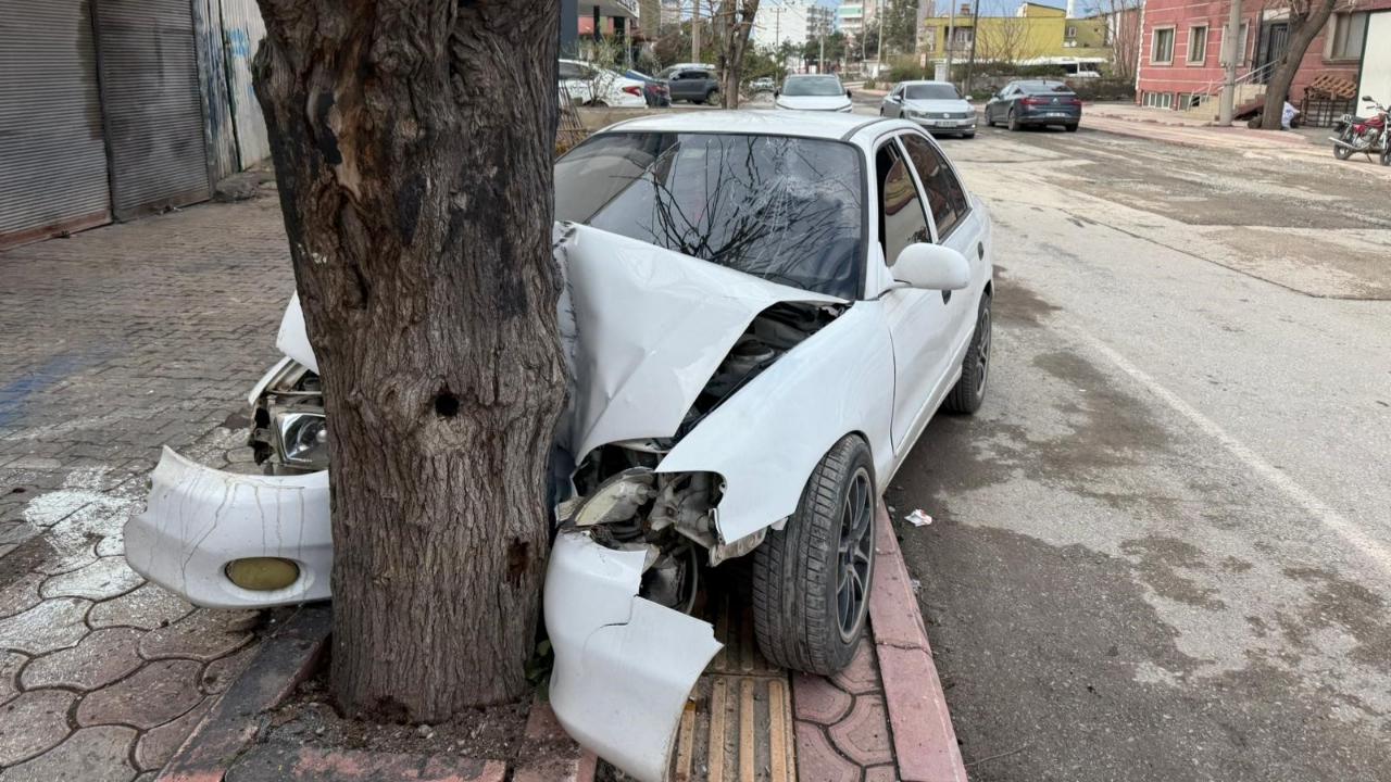 Ehliyetsiz Sürücü Kaza Yaptı