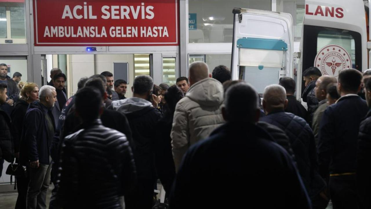 Tekel Bayisinde Bıçaklı Kavga:1 Ölü, 1 Yaralı