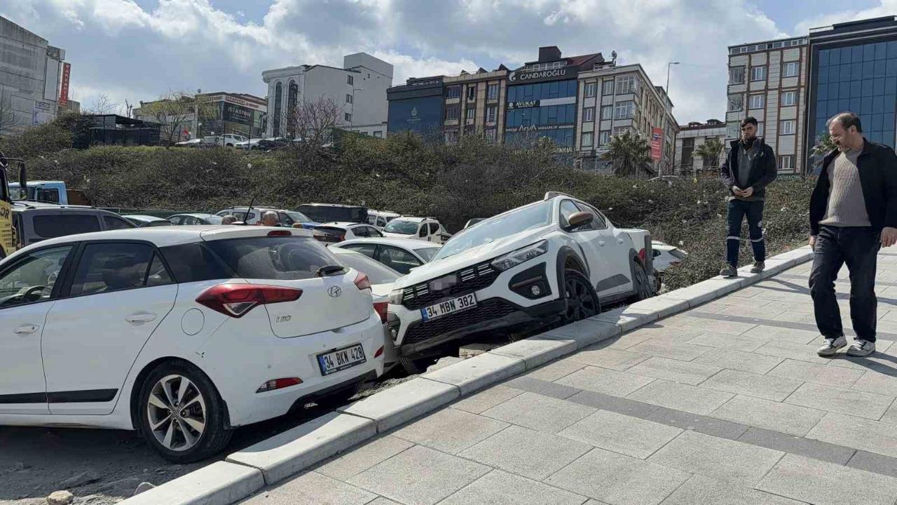 Park Faciası:Araçların Üzerine Çıktı
