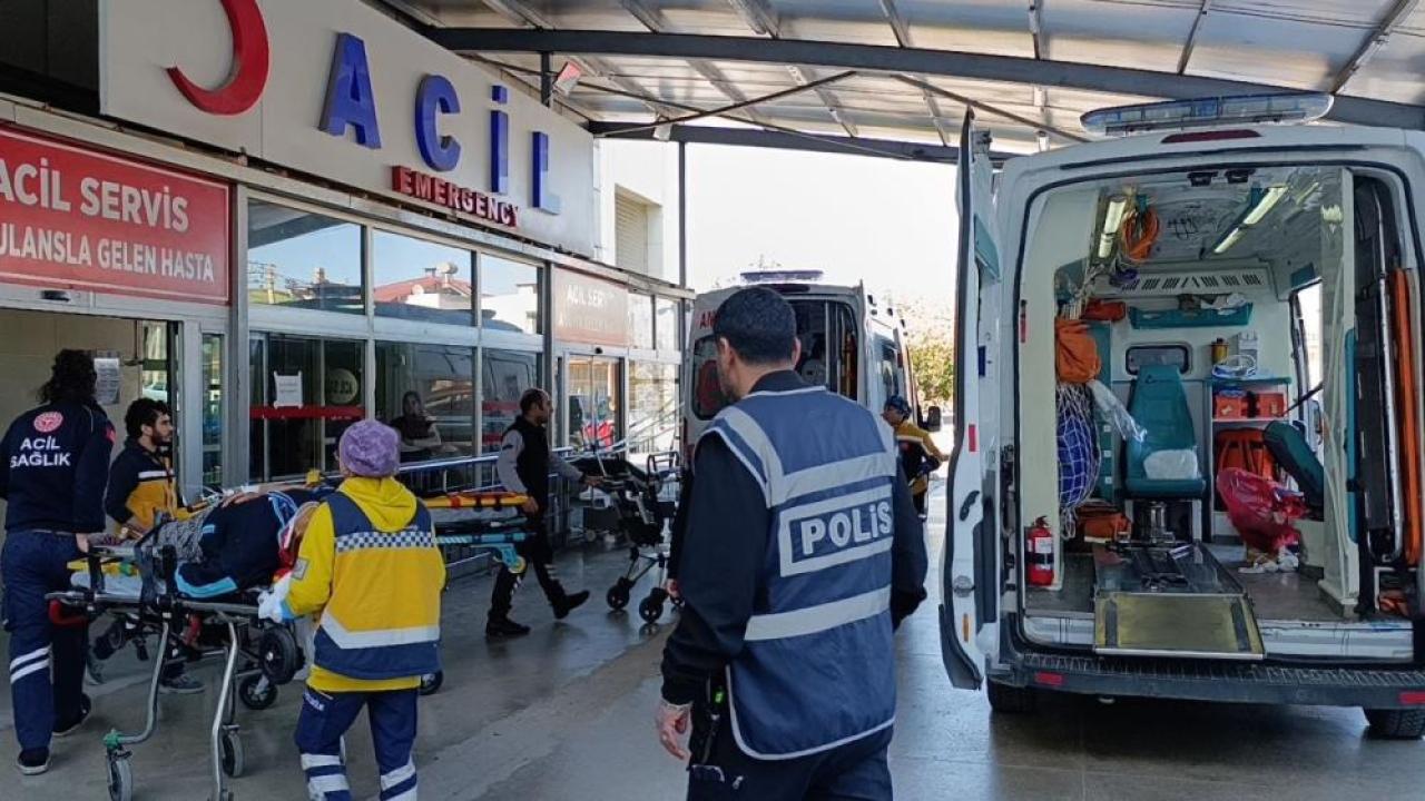 Kozan'da Feci Kaza:15 Yaralı