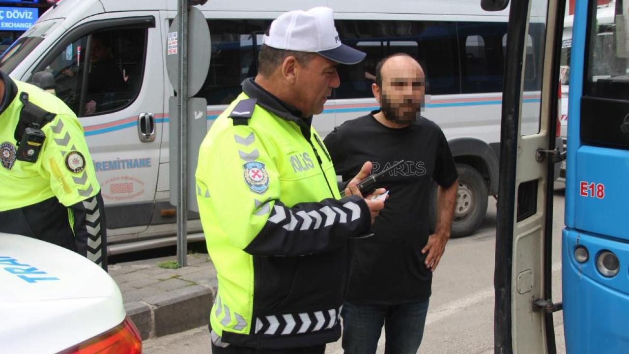 Sürücüden Gazeteciye Sözlü Taciz!