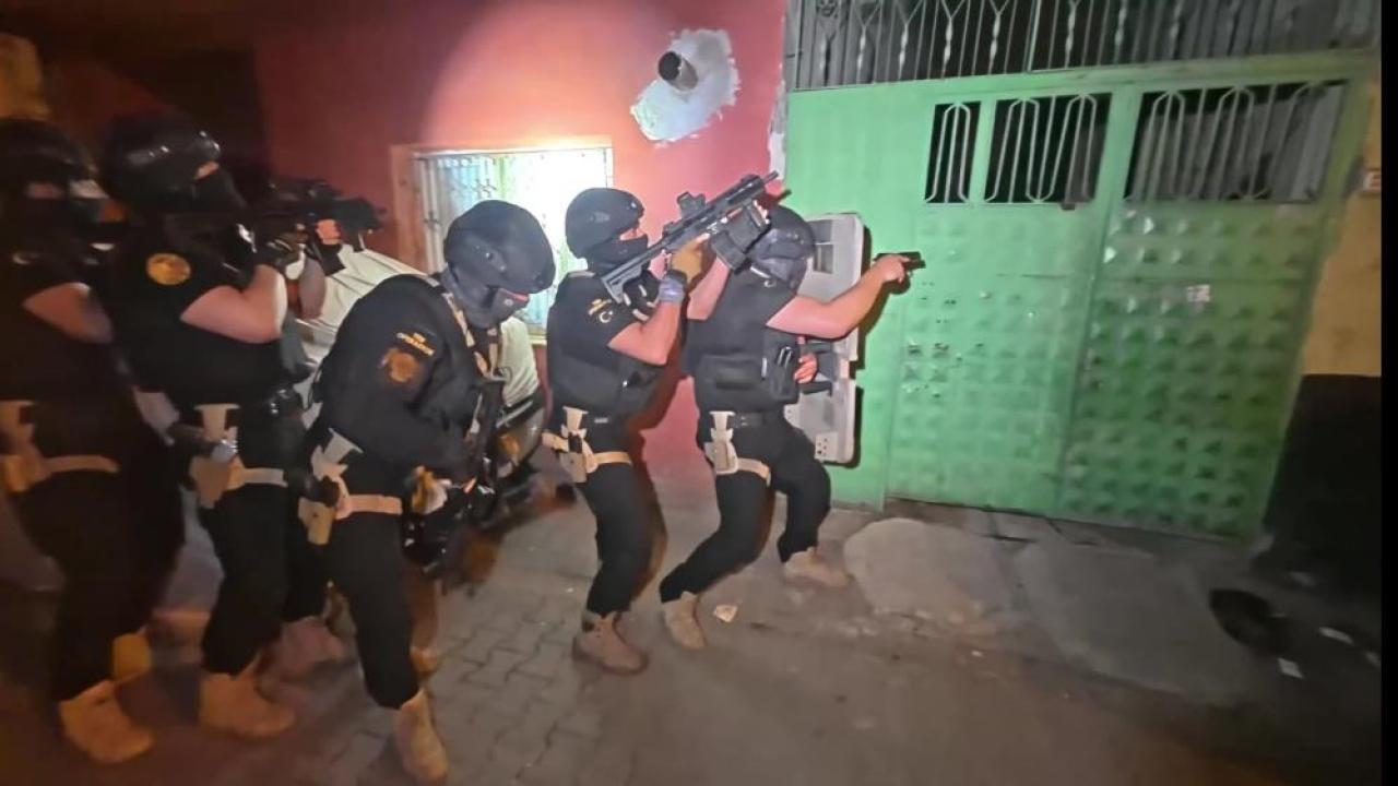DEAŞ'ın Uyuyan Hücresine Operasyon:16 Kişi Yakalandı