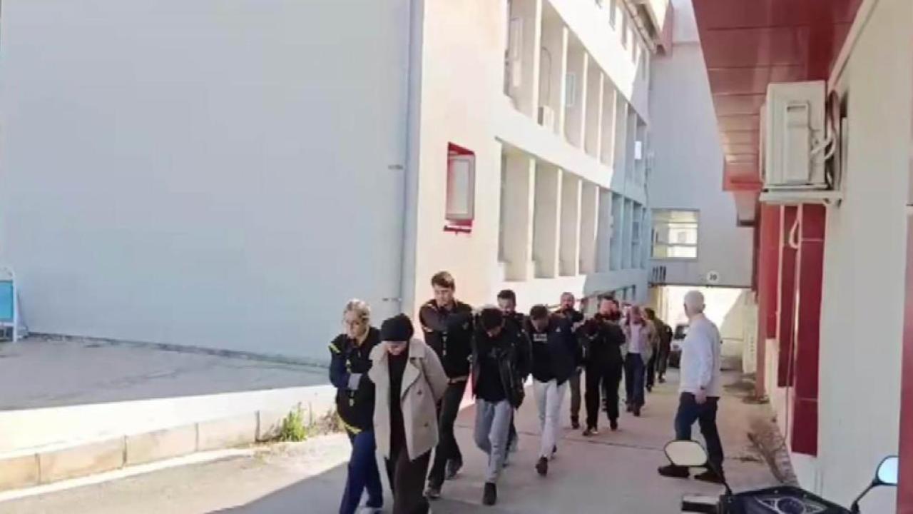 Dolandırıcılık Şebekesi Çökertildi:22 Tutuklama