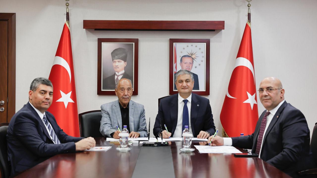 Karataş’a Yeni Bir İlkokul Kazandırılıyor
