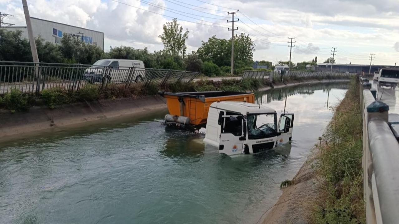 Kontrolden Çıktı, Sulama Kanalına Düştü