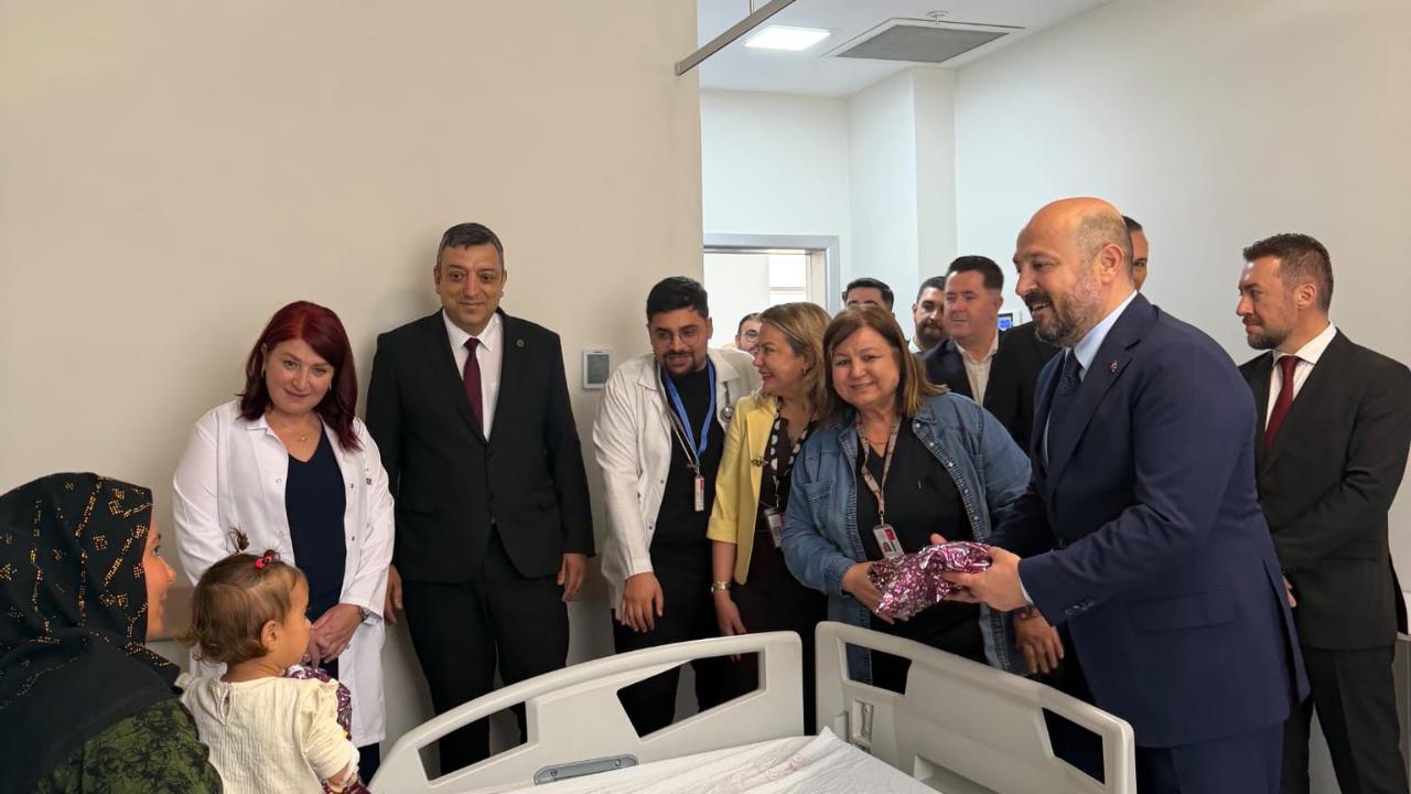Nacar, Bayramda Hastane Ziyaret Etti