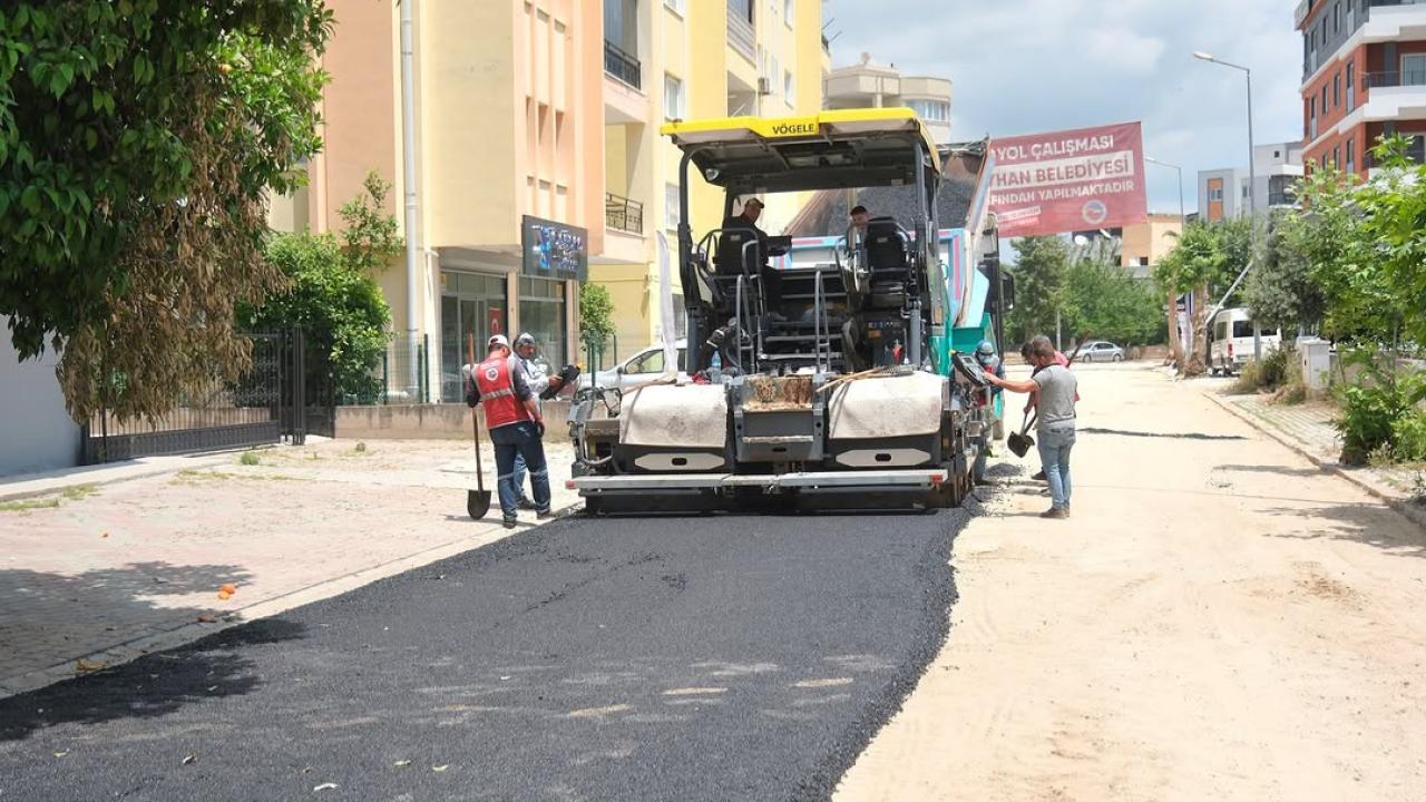 Ceyhan Belediyesi'nden Asfalt Çalışması