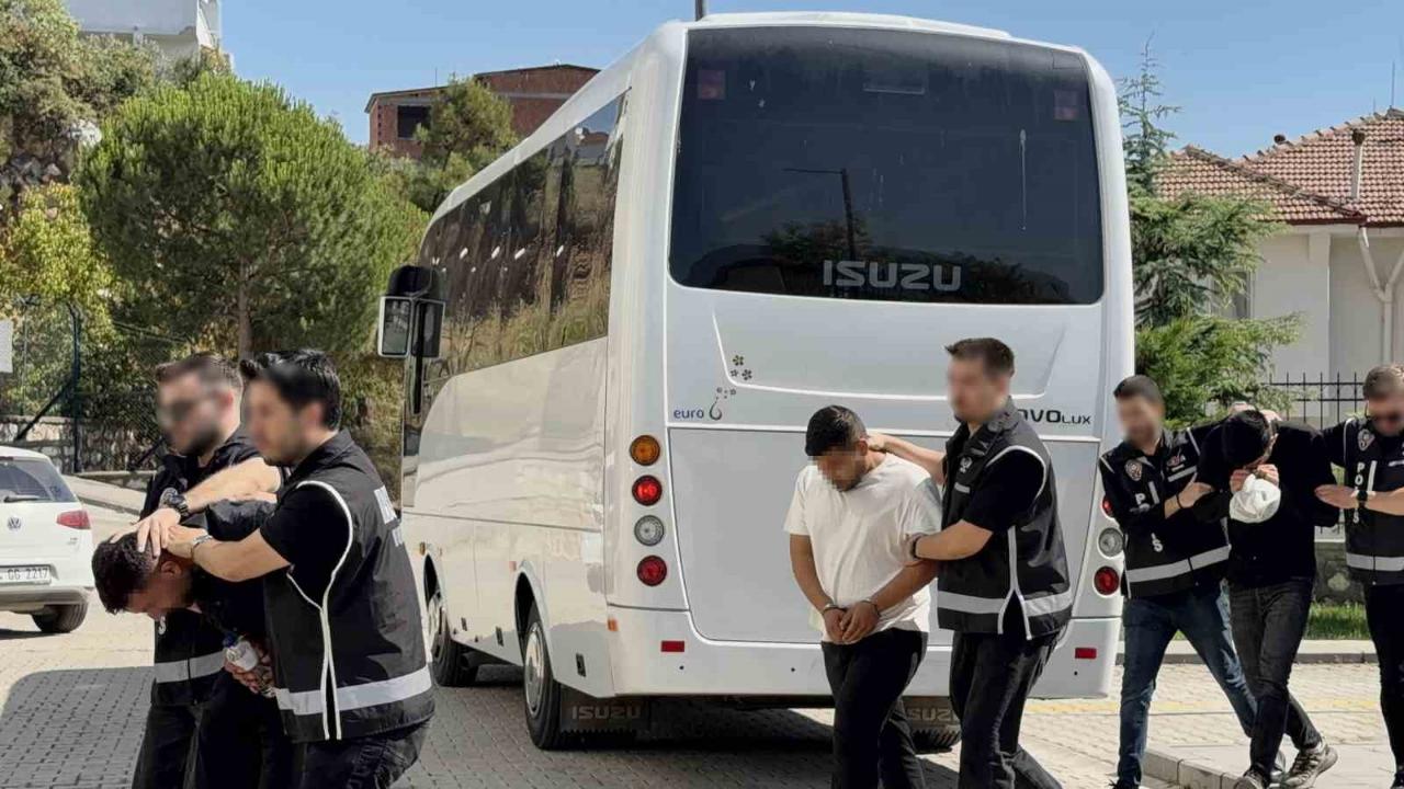 Daltonlar’a Şafak Baskını:9 Gözaltı