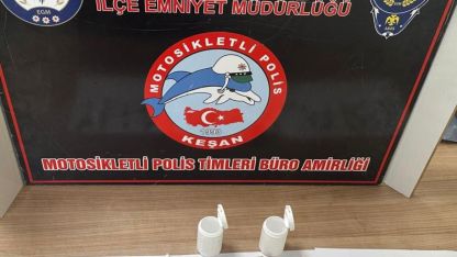 Ehliyetsiz, Plakasız Motosiklet Kullanırken Üzerinde Uyuşturucu Çıktı
