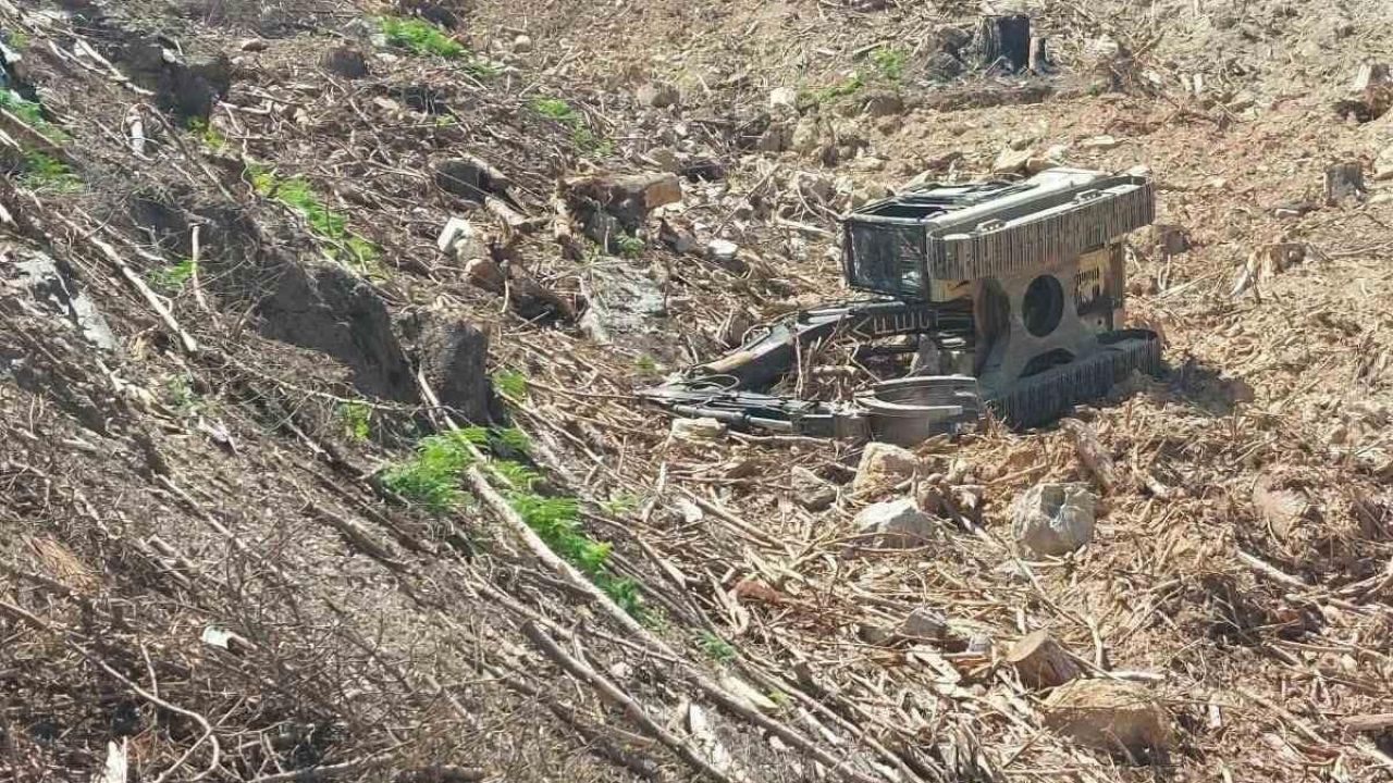Feci Kaza:Devrilen İş Makinesinin Altında Kaldı