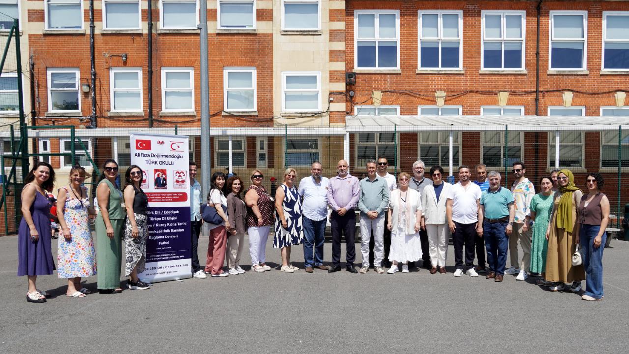 'Gençlik Atlası Uzman Projesi' Kapsamında Adana'dan Londra'ya Gençlik Köprüsü