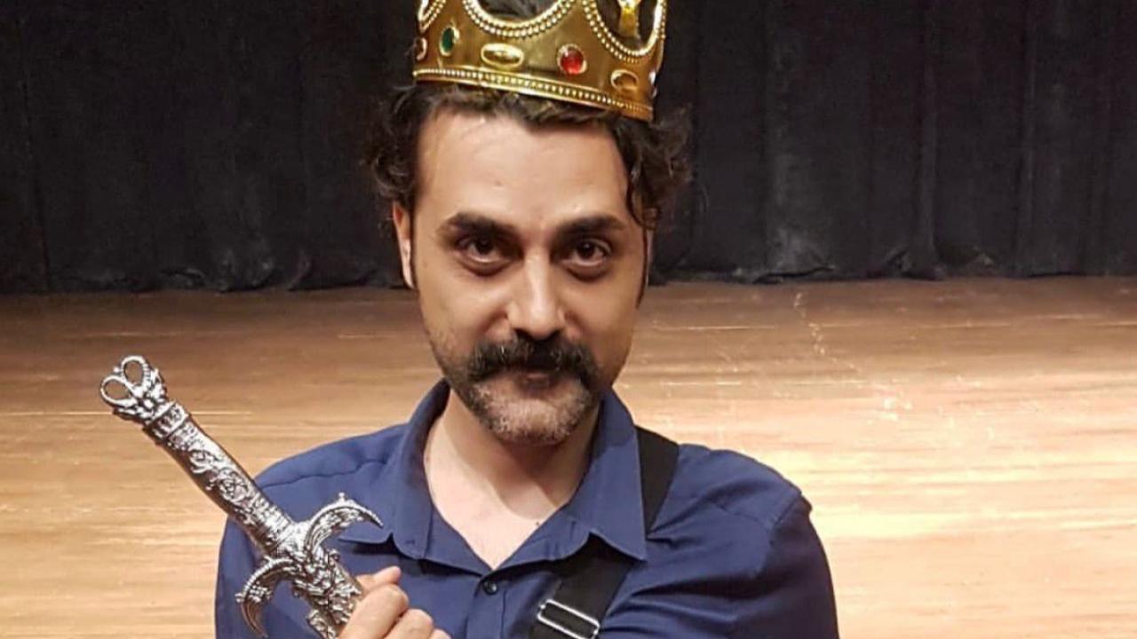 Mrc Medya Organizasyon İzmir’de Start Verdi: "Feyk Hayatlar" 10 Yıl Sonra Yeniden Sahne Alıyor!