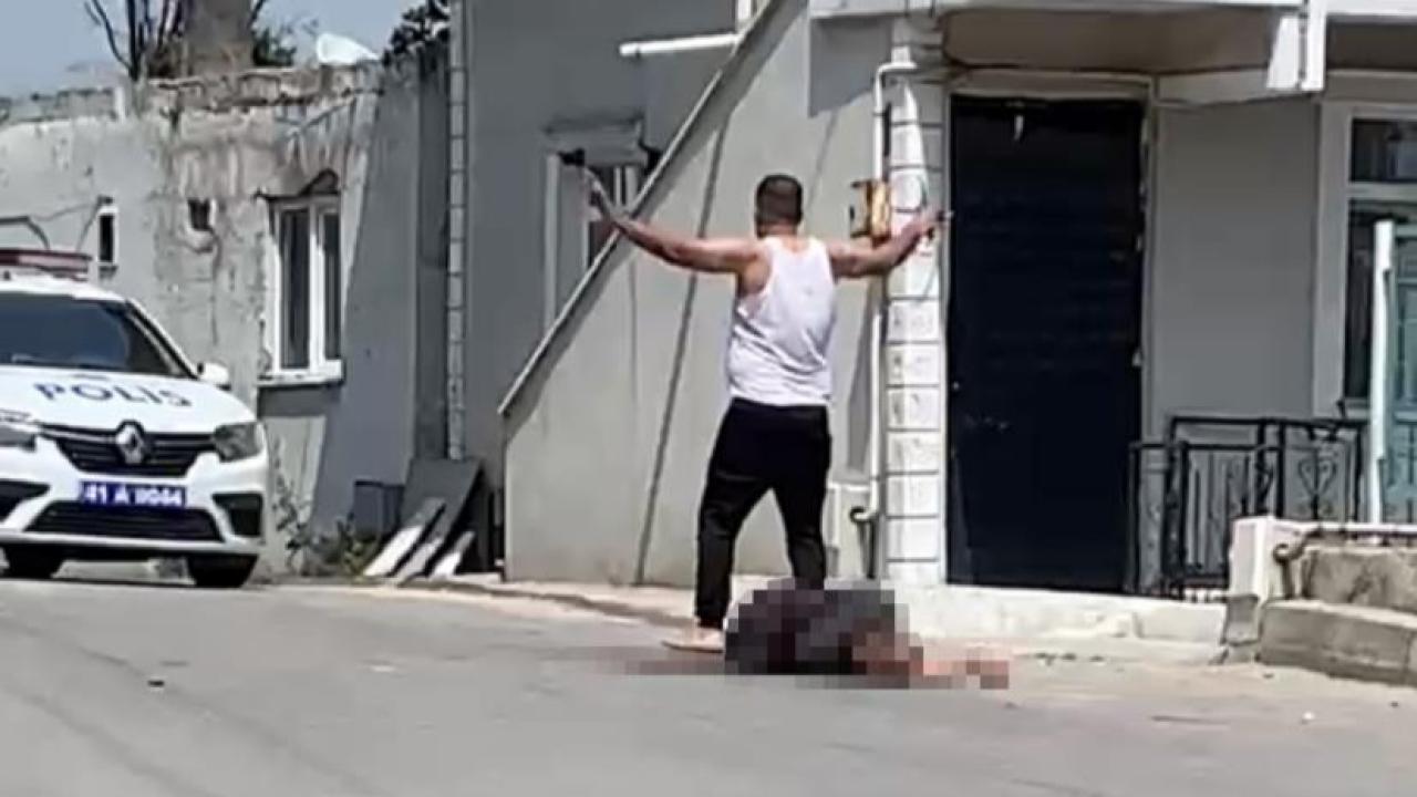 Sokak Ortasında Dehşet:Eşini Defalarca Bıçakladı