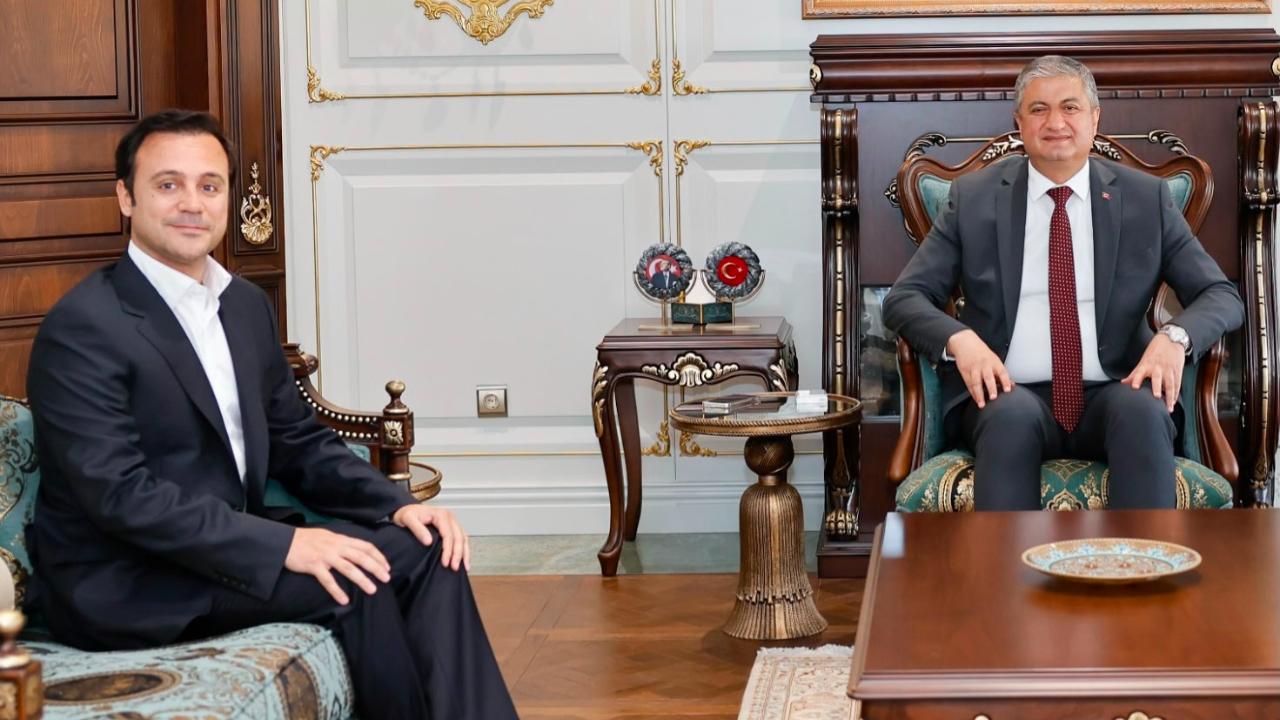 Vali Yavuz’dan Dr. Gündoğdu’ya Teşekkür