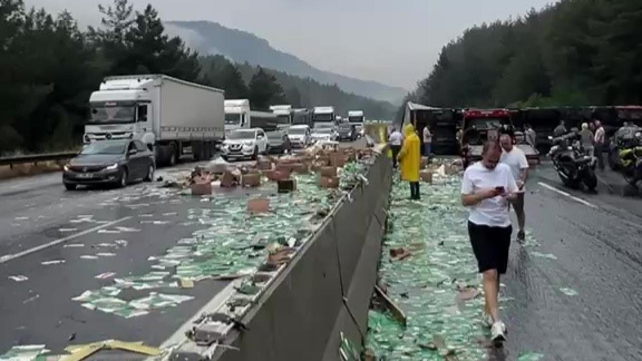 Adana-Pozantı Otoyolu'nda Tır Dehşeti:Trafik Felç Oldu
