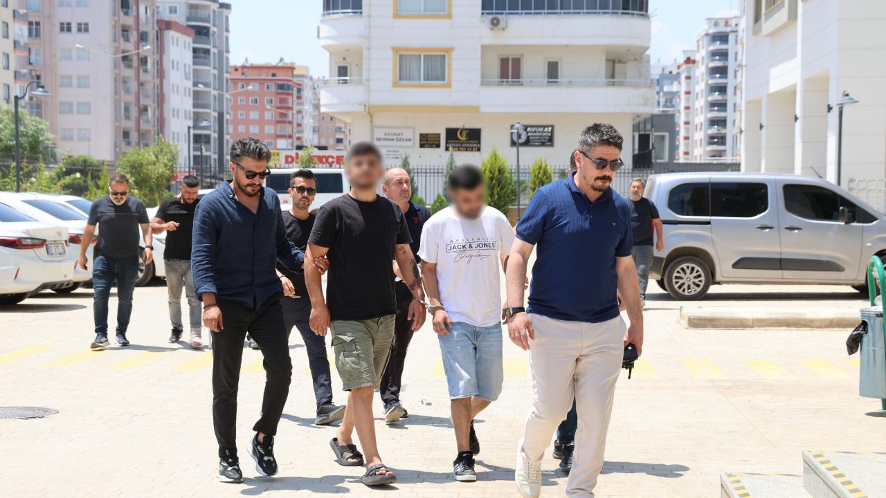 Adliye Önünde Silahlı Kavga:4 Şüpheli Serbest Bırakıldı