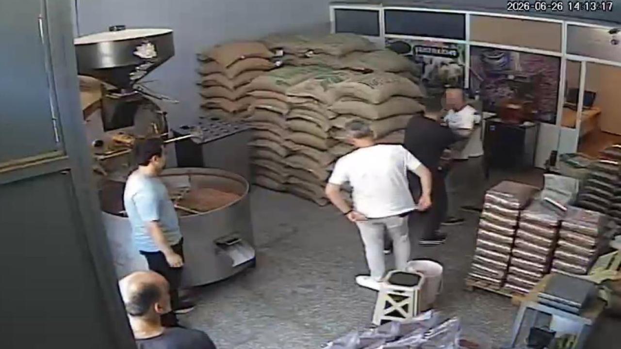 Alacağını İstedi, İş Yerini Bastı:Kahve Toptancısı Darp Edildi