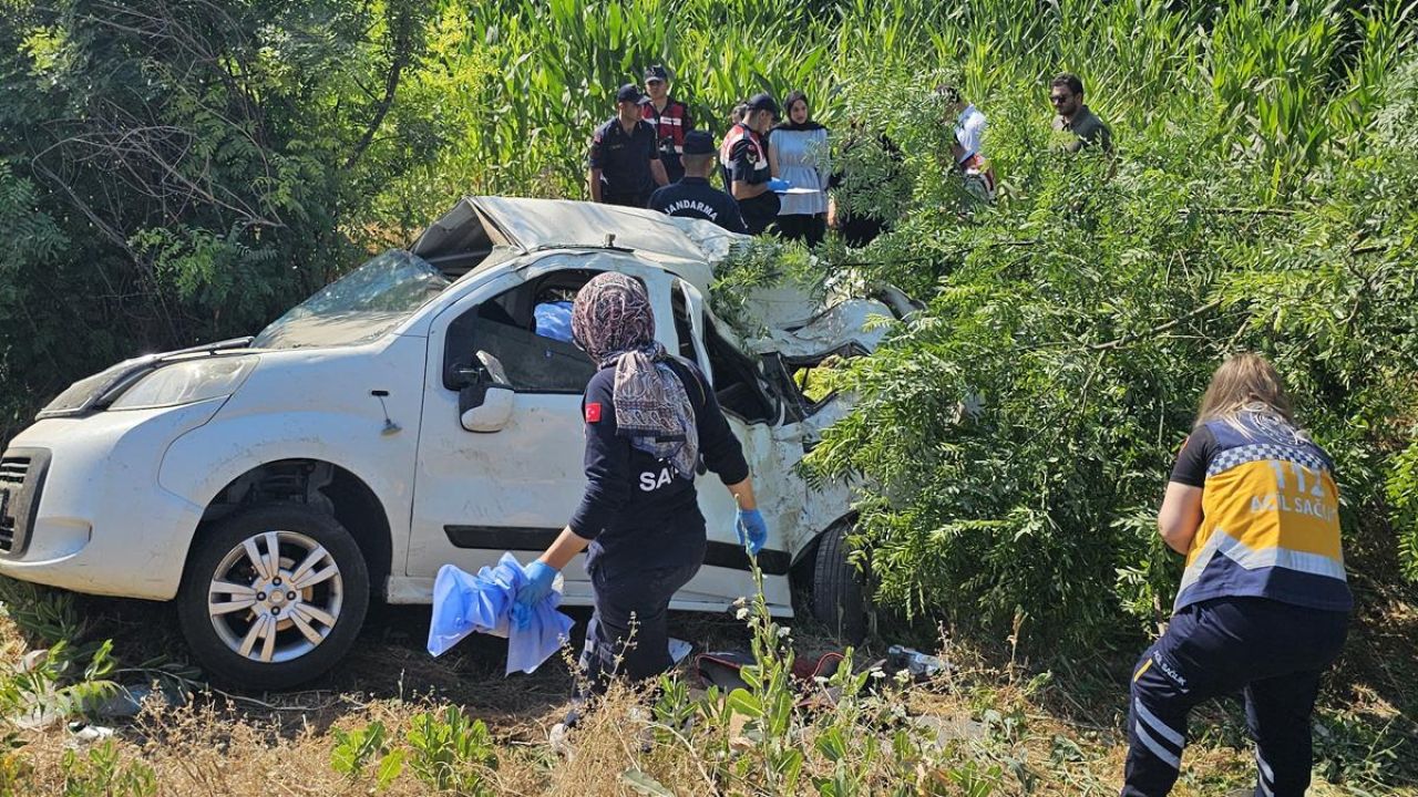 Düğün Dönüşü Feci Kaza!