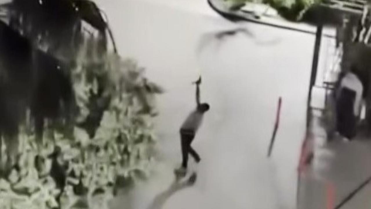 'Gürültü Yapıyorsun' Uyarısına Kurşun Yağdırdı