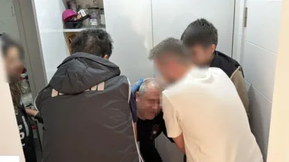 'Köyler Abisi' Çamaşır Makinesinde Yakalandı!