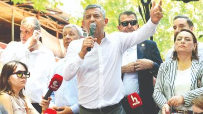Özel'den Yeni Parti Sinyali:"Sizi Hiç Üzmeden Yeni Bir Yol Açacağız"
